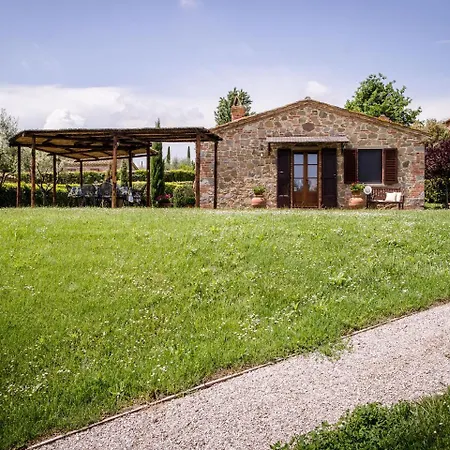 Spacious At Lombriciano Tuscany With Pool Cortona